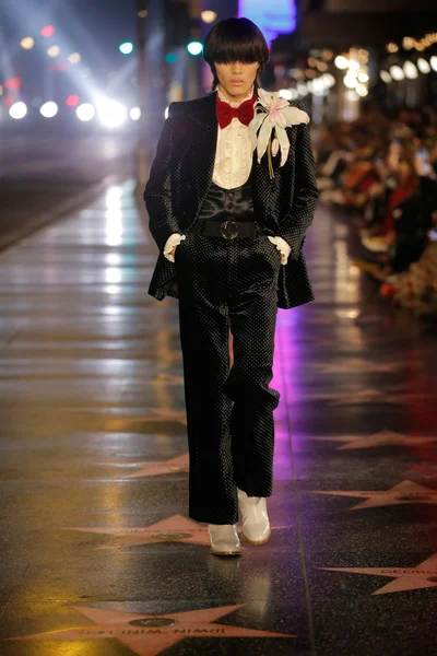 Look 17